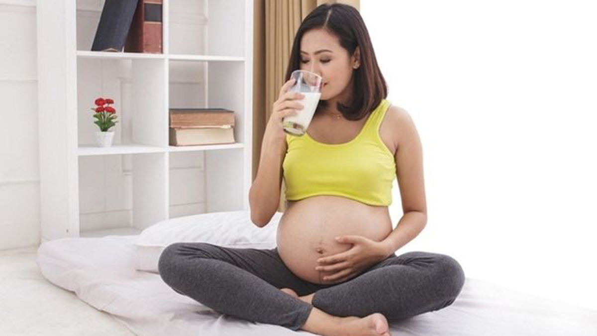 Những lợi ích khi bà bầu và thai nhi uống nước sạch