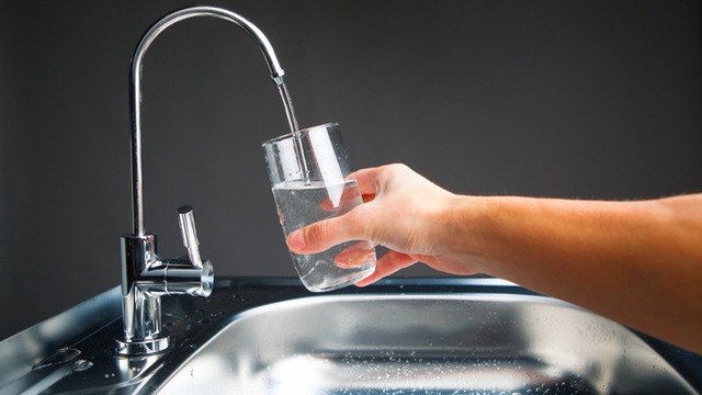 Uống nước đun sôi chưa qua lọc có thực sự tốt cho sức khỏe? 4